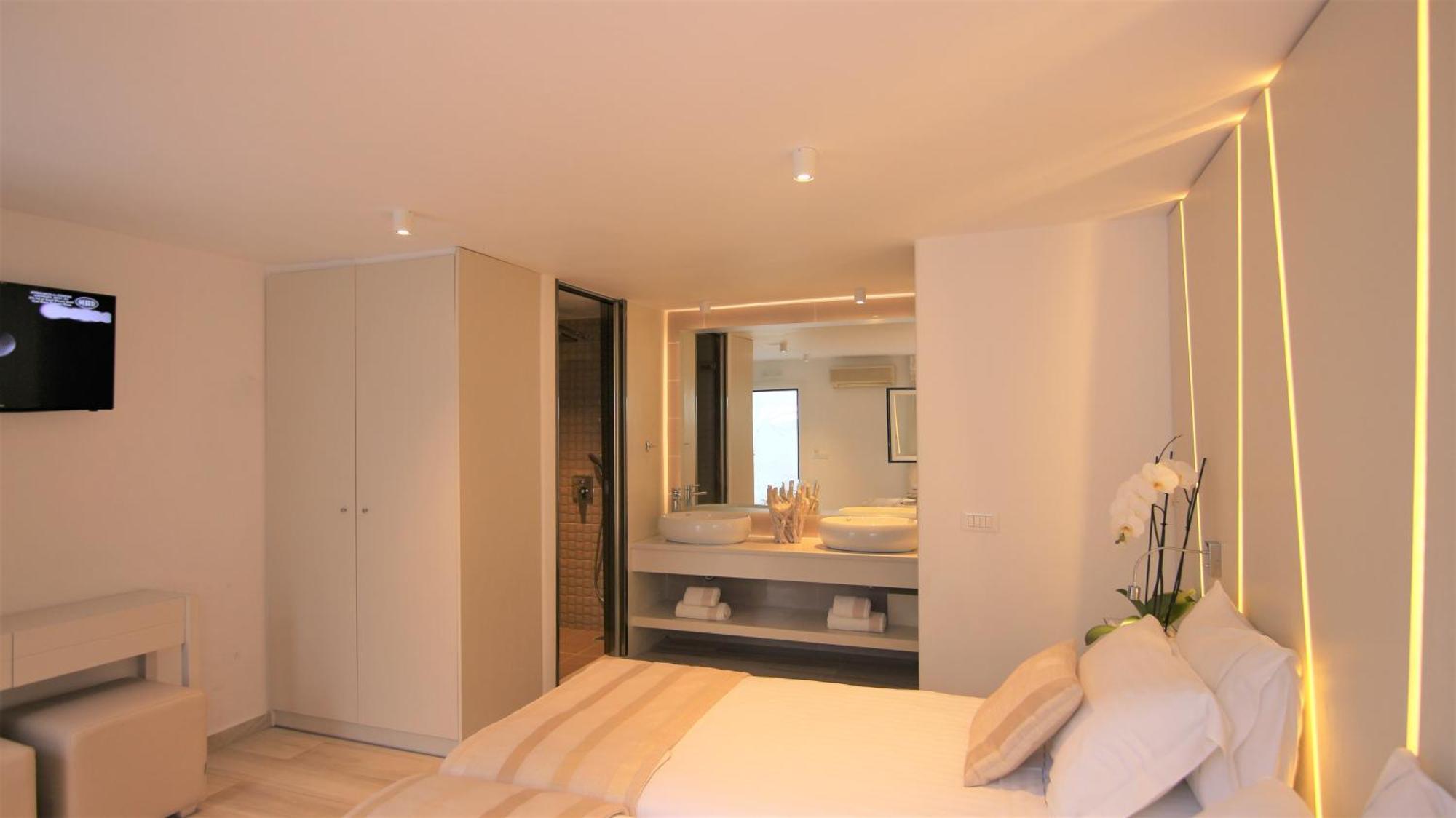 Damianos Mykonos 3*