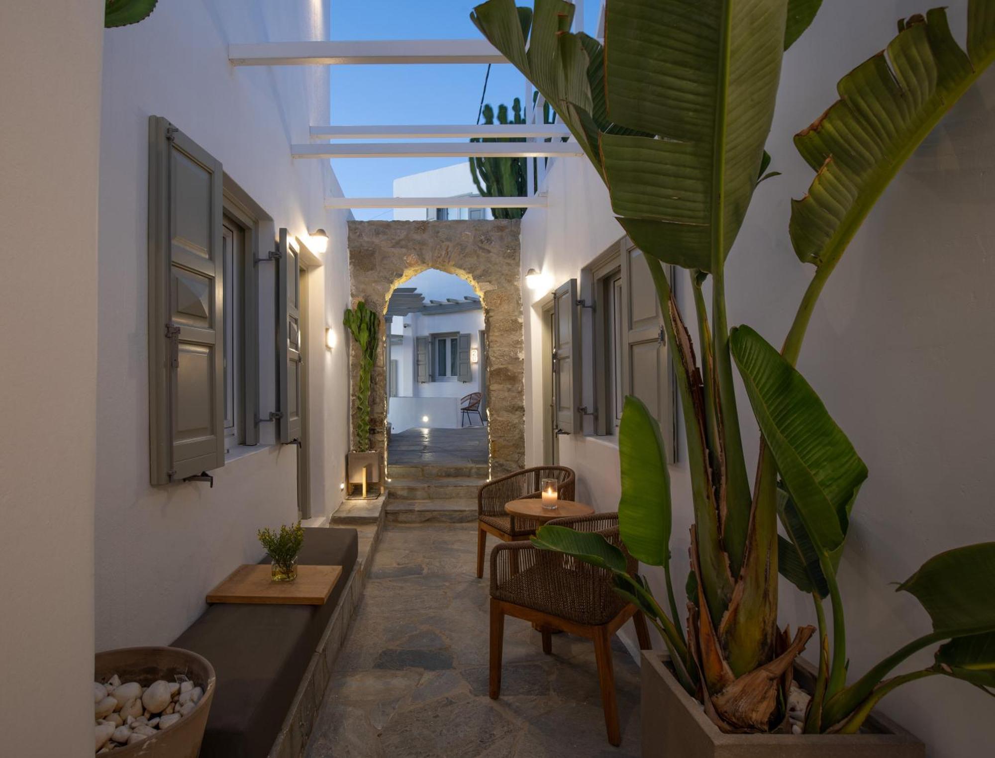 מלון Damianos Mykonos 3*